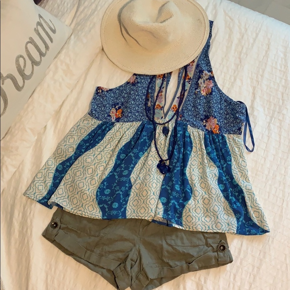 Dollhouse Linen Shorts